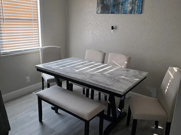 2300 S Arlington Ave — Photo 11