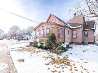 615 Summer St, Pekin, IL 61554