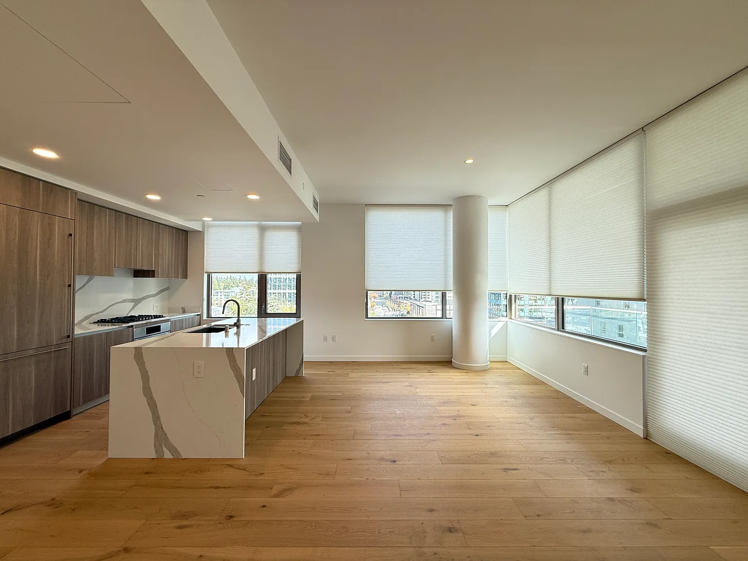 2 bed, 1113 sqft, $5,600 — Photo 2