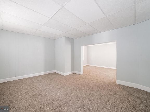 3rd image of 467 Goethe St