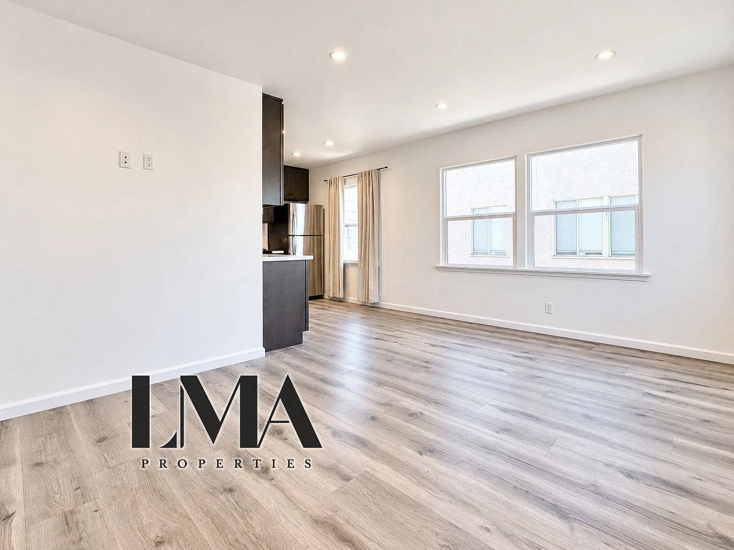 3 bed, 2.0 bath, 1100 sqft, $3,500 — Photo 4