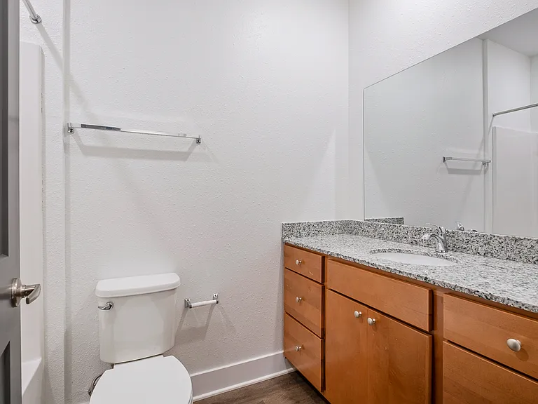 Coopers Landing Apartments — Photo 6