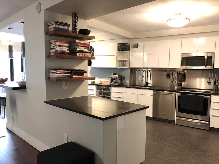 1300 Crystal Dr #1401S — Photo 5
