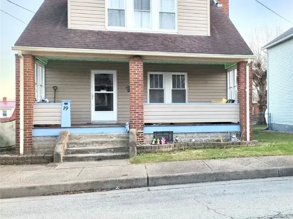 19 E 2nd Ave, Latrobe, PA 15650