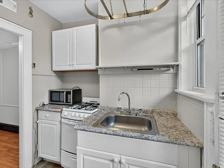 1949 Alfred Ave #3N — Photo 16