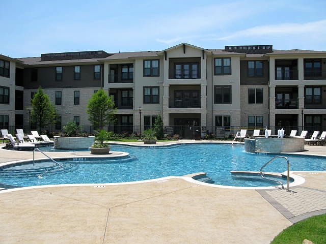 1st image of 401 Boyd Dr APT 4313