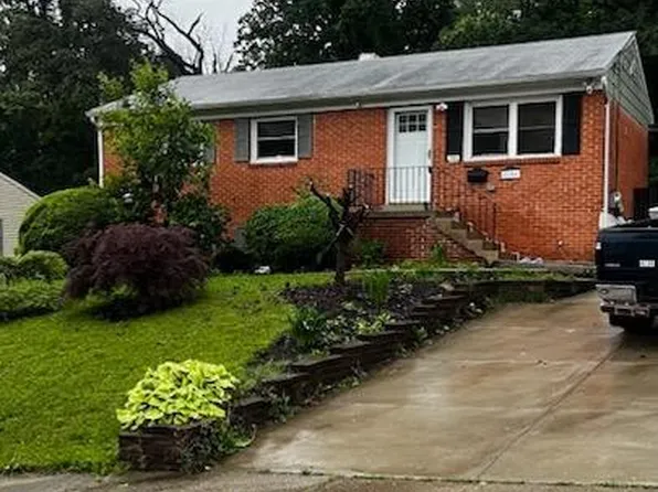2106 Patrick St, Woodbridge, VA 22191