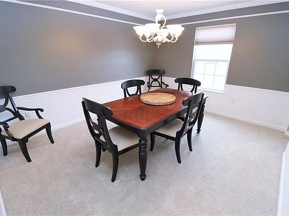 5th image of 117 Shady Oak Dr