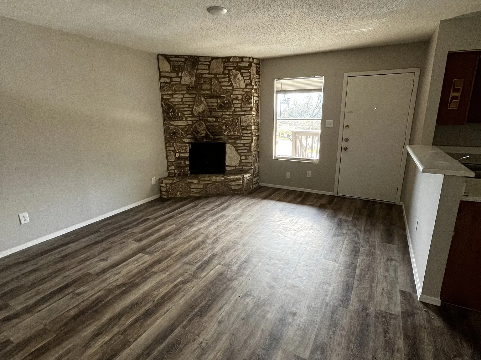821 Bracewood Circle - C — Photo 2