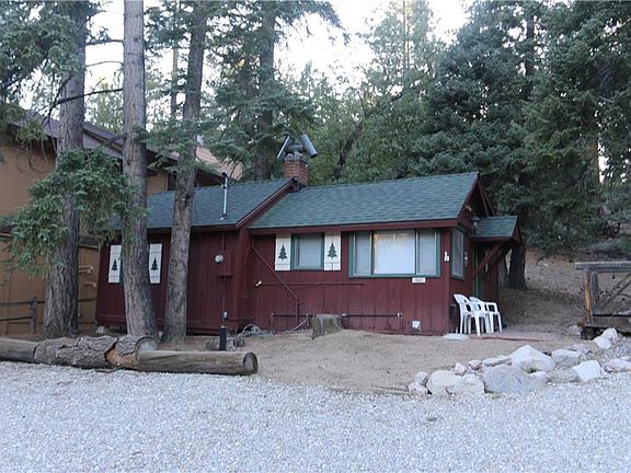 3rd image of 950-960 Cameron Dr