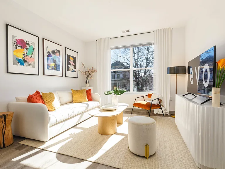 EVO Apartments — Photo 1