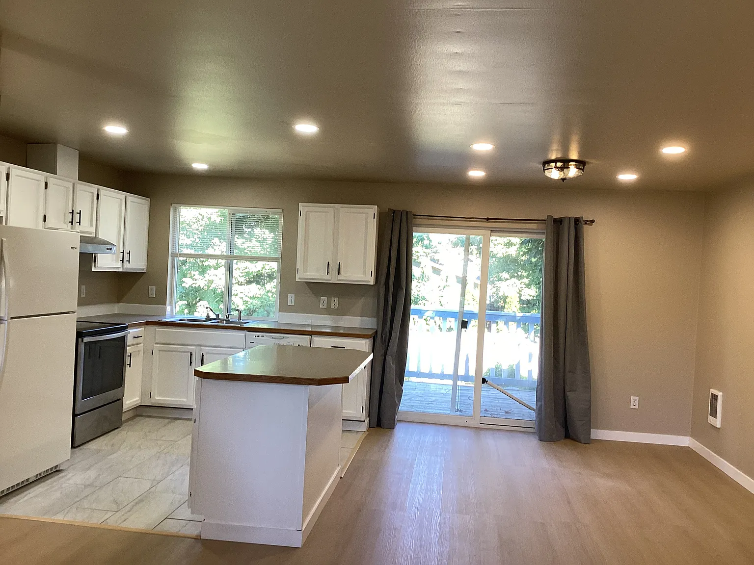 3 bed, 1660 sqft, $3,000 — Photo 4
