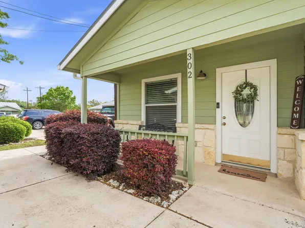 121 S Plant #302, Boerne, TX 78006