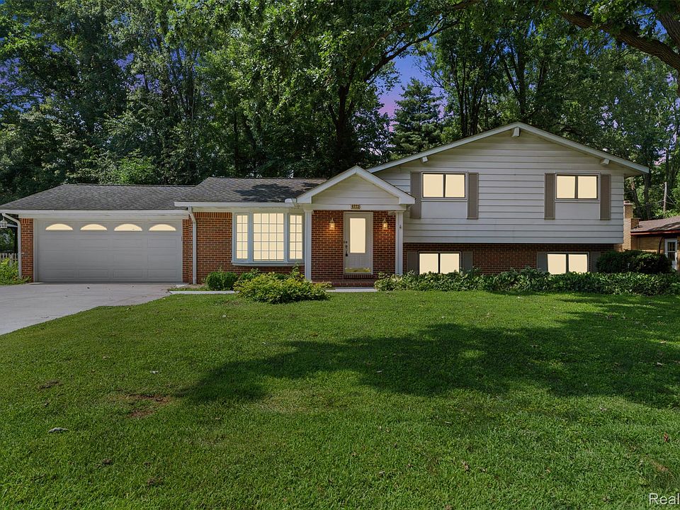 1st image of 6223 Thorneycroft Dr