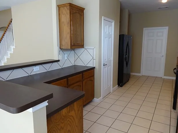 4 bed, 2.5 bath, 2535 sqft, $2,750 — Photo 3