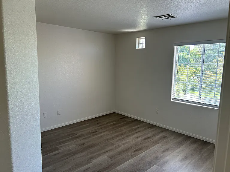 10296 Magnolia Tree Ave — Photo 18