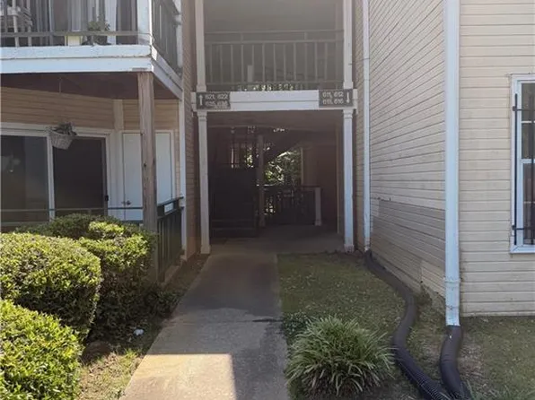 615 Ridgecreek Dr, Clarkston, GA 30021