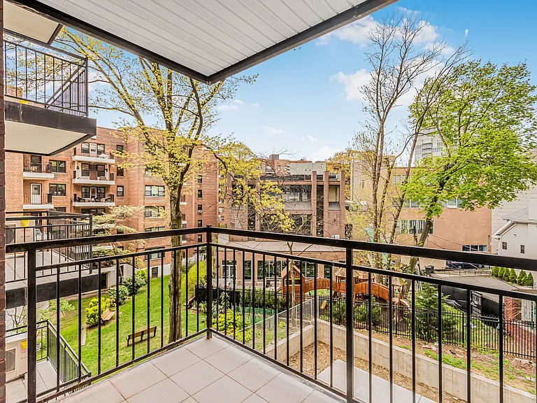 3641 Johnson Ave #2B — Photo 8