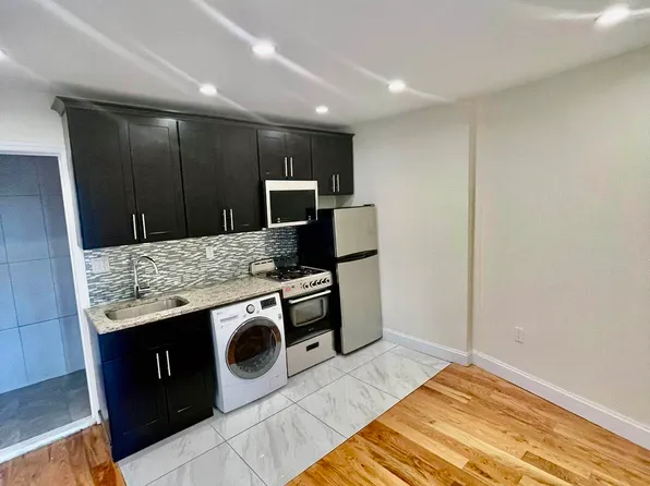 24 Rogers Avenue image 1 of 5