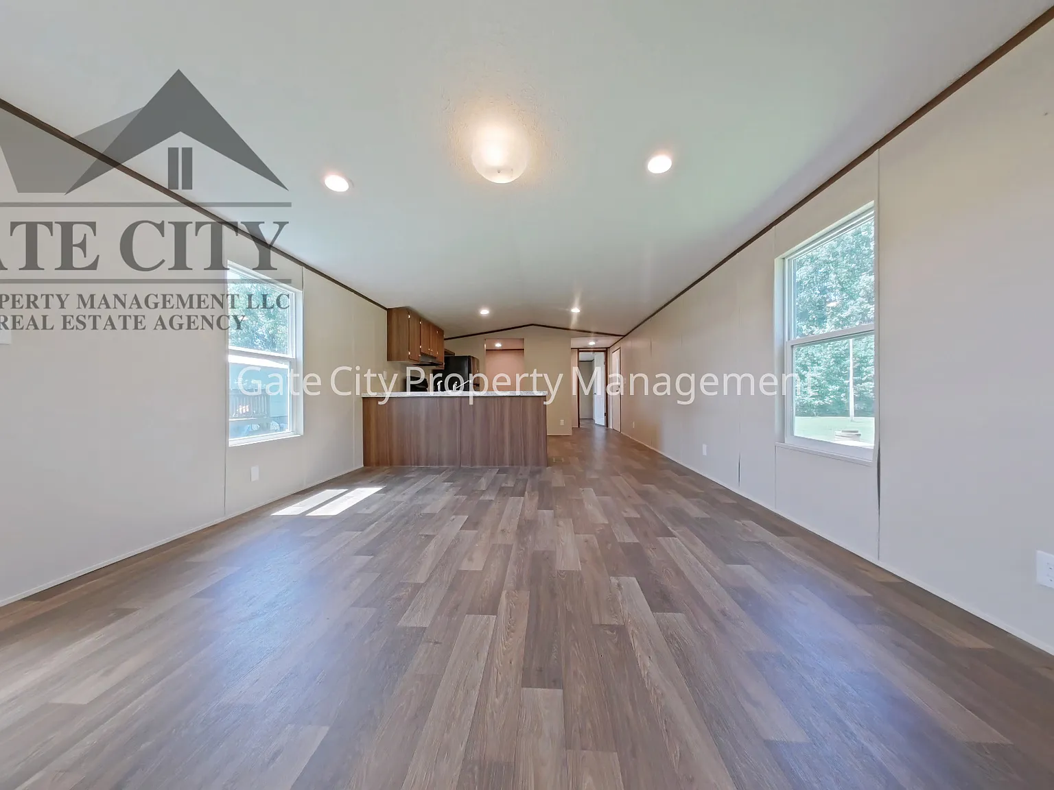2 bed, $1,200 — Photo 4