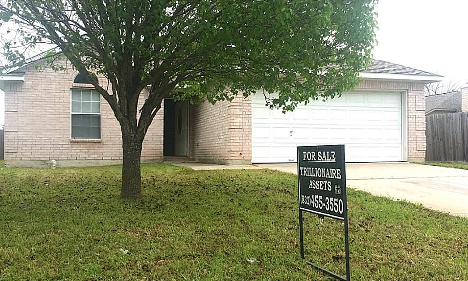 1st image of 34706 Lake Side Dr