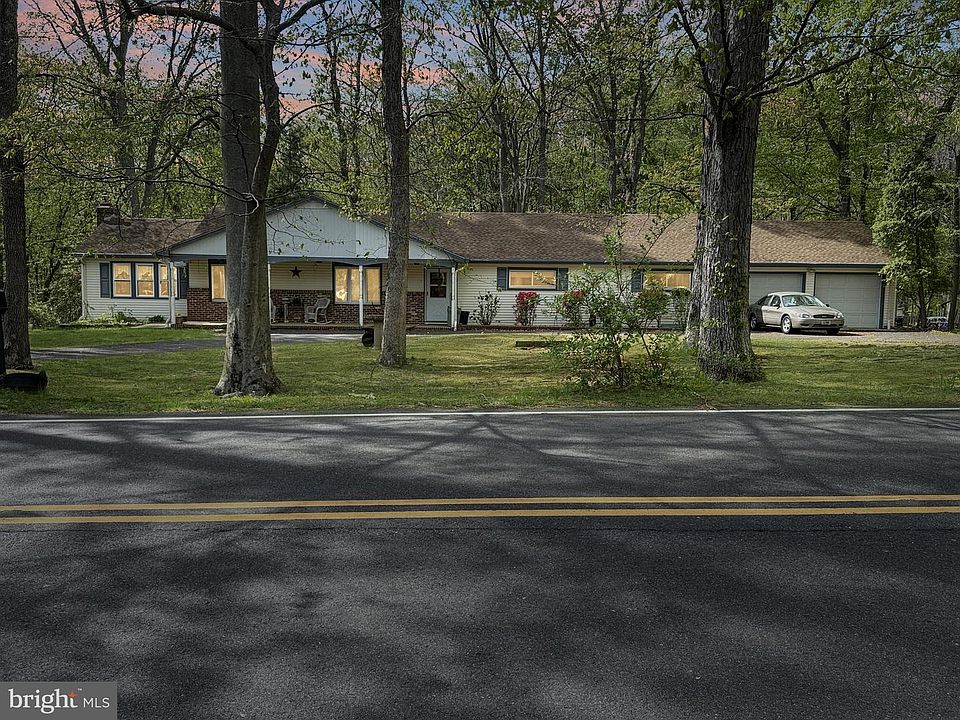 1st image of 230 Burrs Rd
