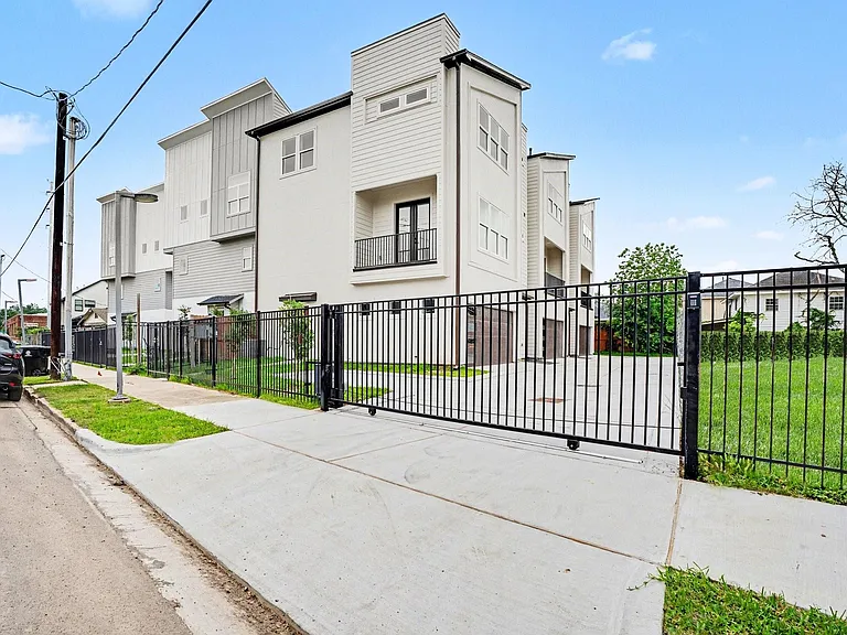 115 Milby St — Photo 27