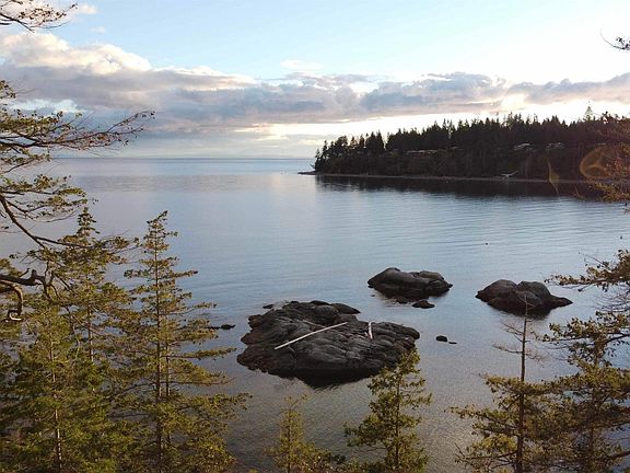 4th image of 7643 Cove Beach Rd