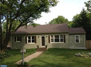 2408 Overlook Dr, Wilmington, DE 19810