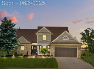 70700 Hillside Ct, Romeo, MI 48065