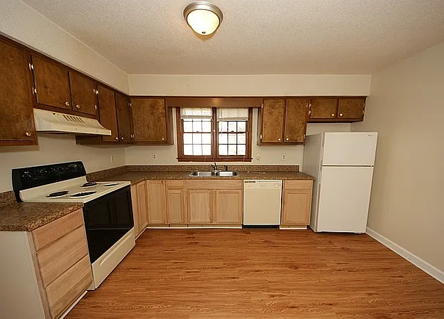 115 Roberta Dr #B — Photo 16
