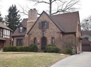 4779 N Newhall St, Whitefish Bay, WI 53211