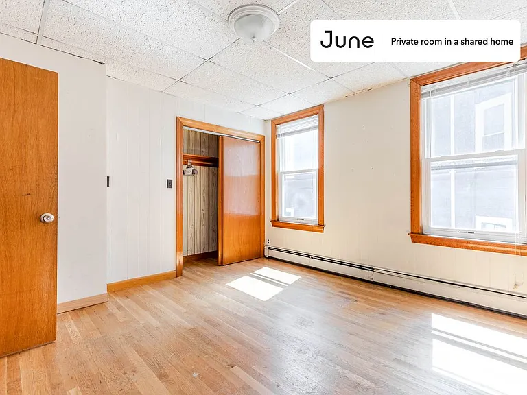 5 Oswald St #C — Photo 2