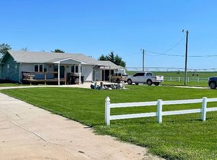 7490 W Lochland Rd, Juniata, NE 68955