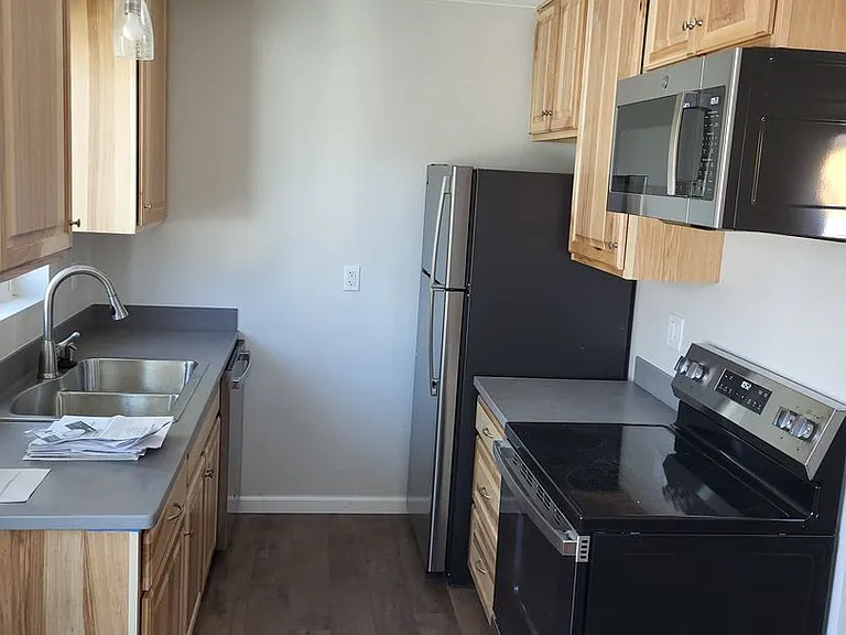 210 N Elden St — Photo 6