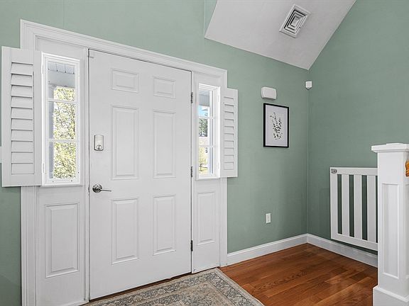 4th image of 45 Saw Mill Ln