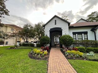 705 W Creekside Dr, Houston, TX 77024