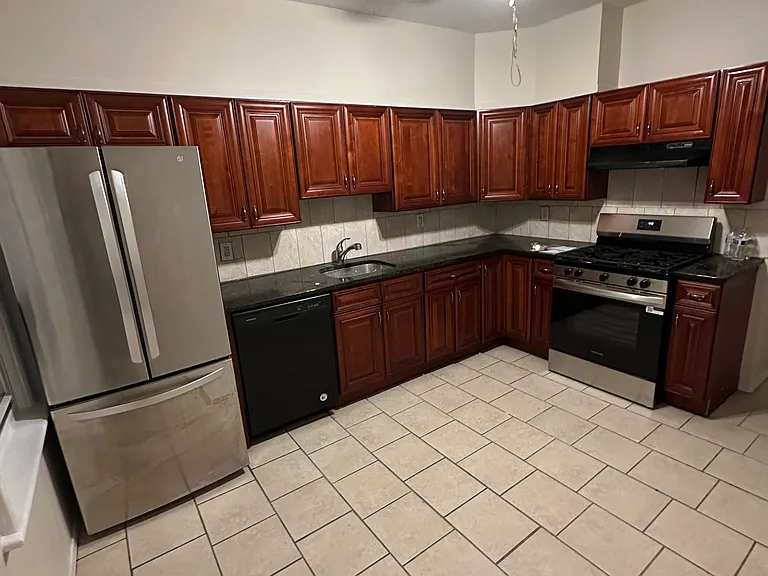 303 Kennedy Blvd — Photo 9