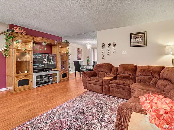 4th image of 3425 S 176th St Unit 263