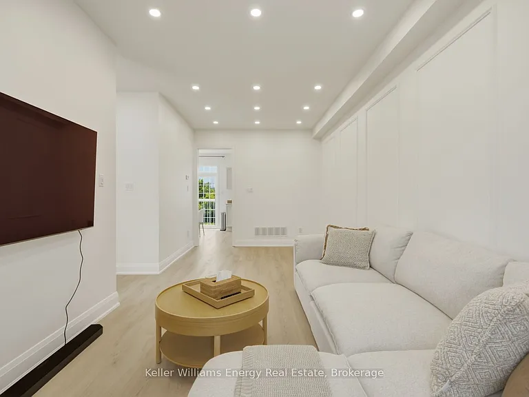 18 Boone Ln — Photo 4