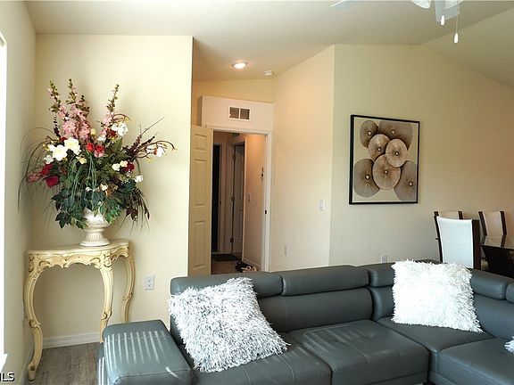 4th image of 108 Dublin Cir