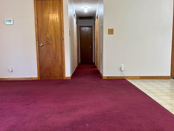 2nd image of 669 Jefferson Woods Dr