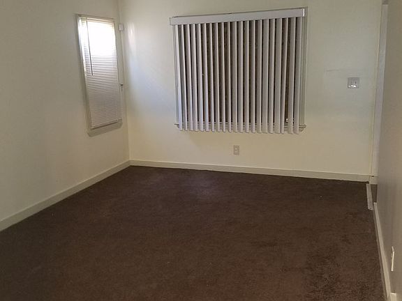 4th image of 16549 Stansbury St