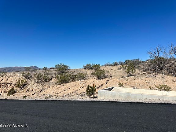 3rd image of 2015 Eclipse Rd