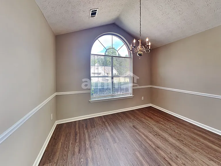 1300 Wilkes Crest Dr — Photo 4