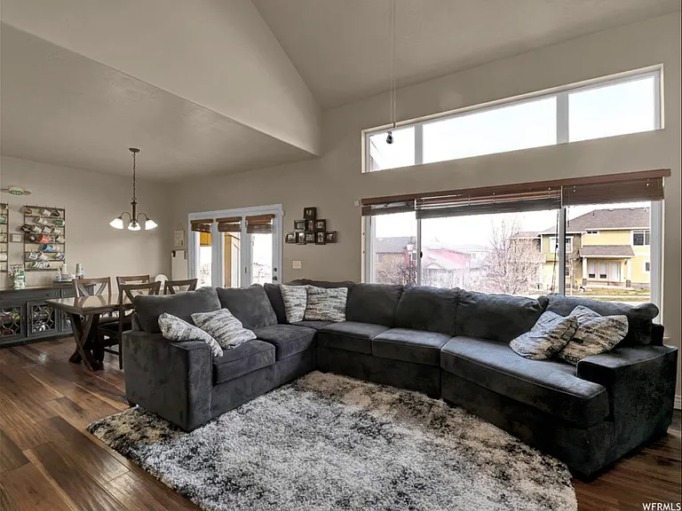 14507 S Windom Rd — Photo 18