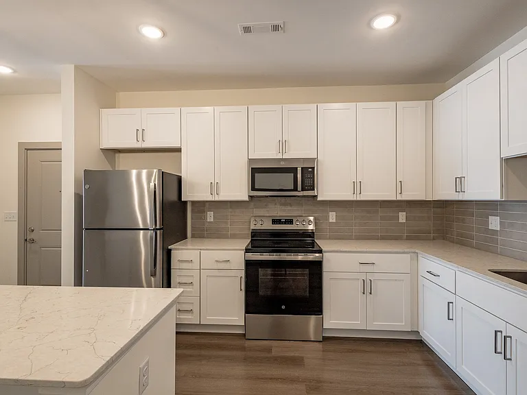 Allure Apartments — Photo 64