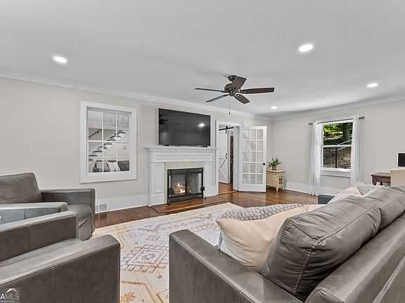 5th image of 220 Plum Nelly Rd