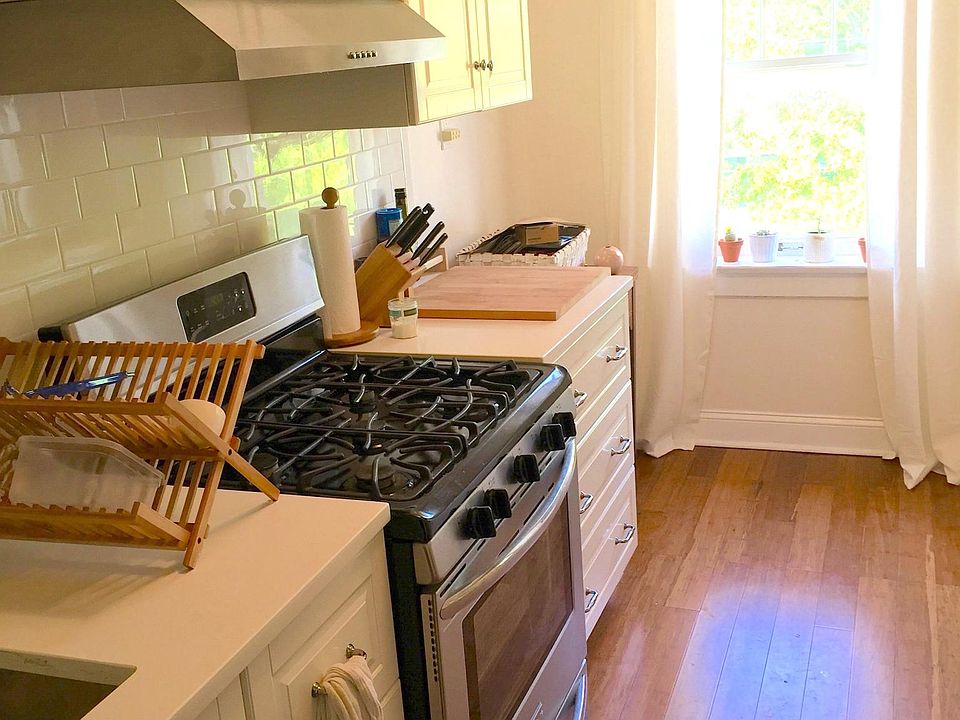 New High End Chef's Kitchen with Stainless Steel Appliances