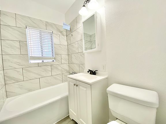5th image of 1310 S Wilton Pl #107